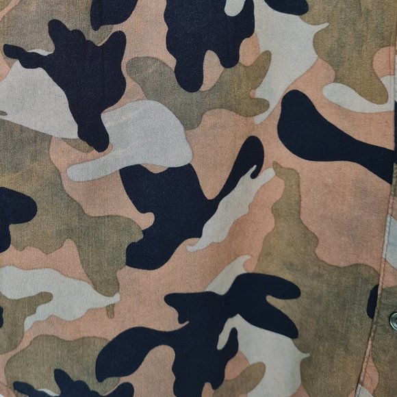 Size- S/M, H&M camo printed shirt for women - Picture 3 of 3